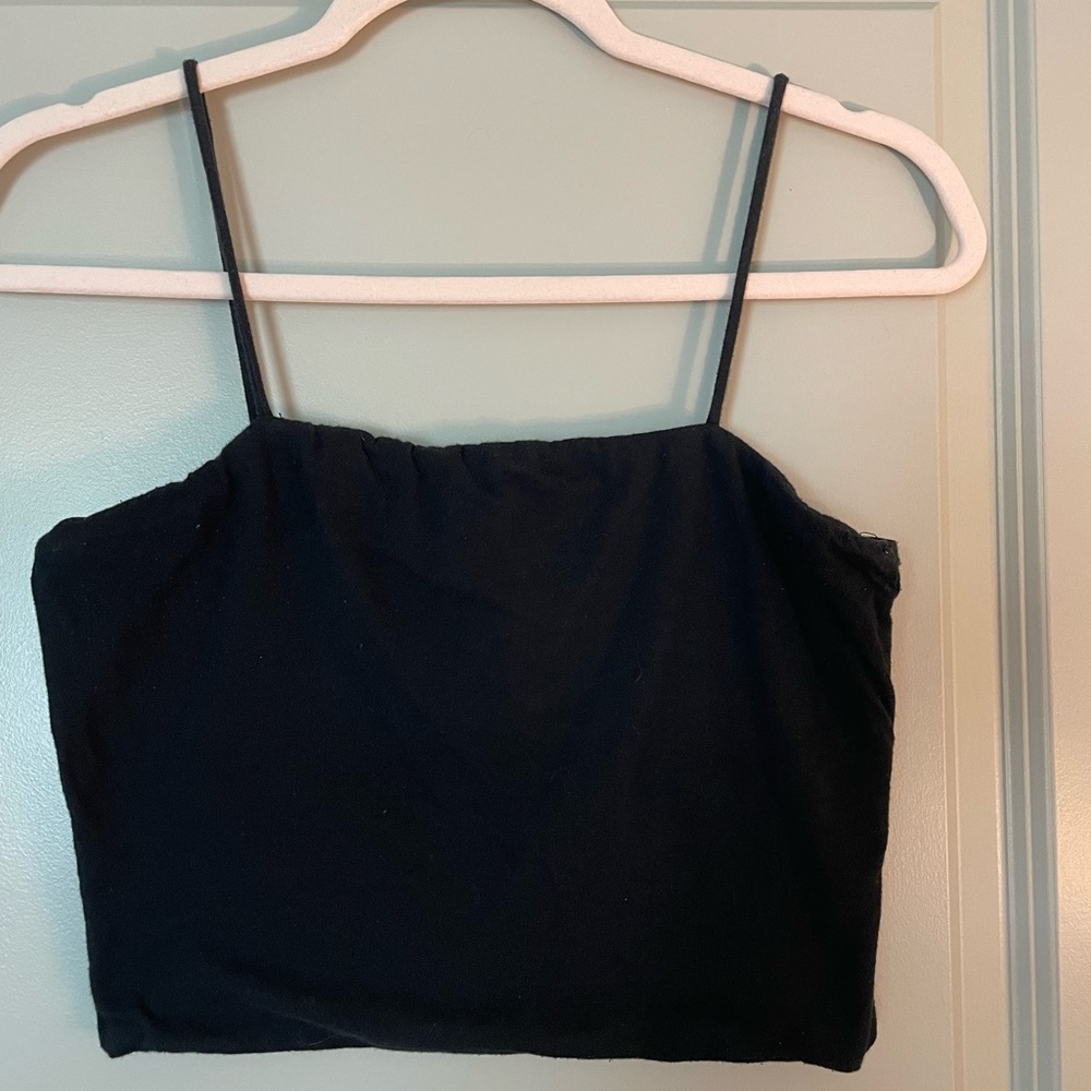 Black crop tank